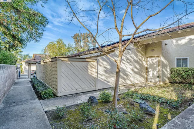 MLS: 41090427 Condo For Sale