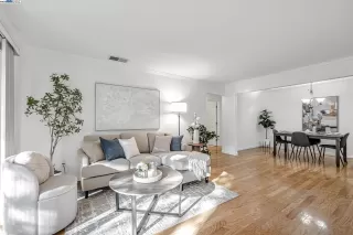 Photo #4: 41090427 Listing