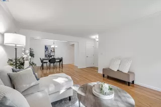 Photo #5: 41090427 Listing