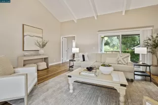 Photo #6: 41090466 Listing 