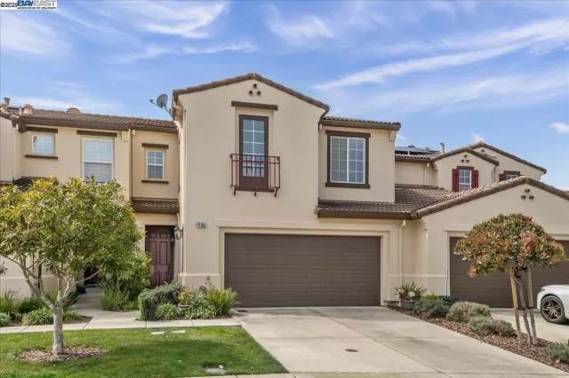 MLS: 41090499 Condo For Sale