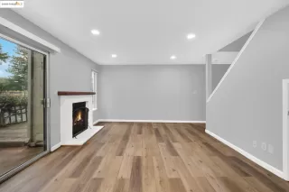 Photo #6: 41090535 Listing