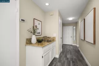 Photo #6: 41090584 Listing