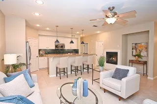 Photo #2: 41090642 Listing