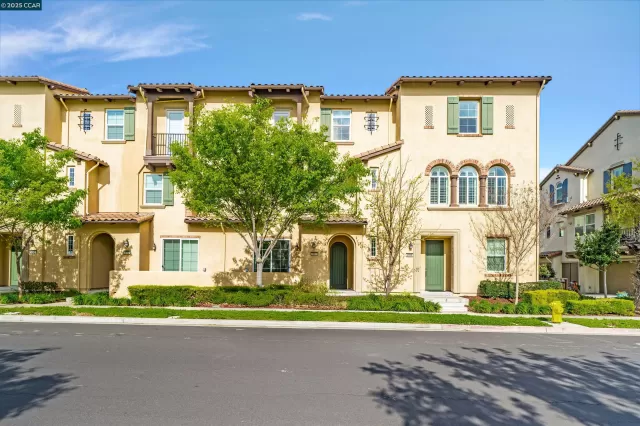 MLS: 41090647 Condo For Sale