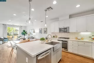 Photo #4: 41090647 Listing