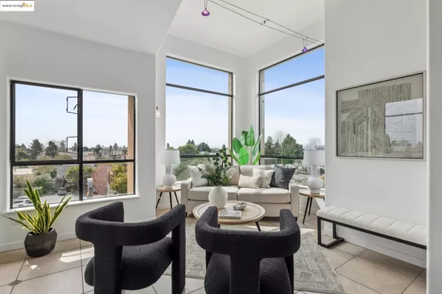 MLS: 41090747 Condo For Sale