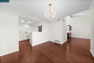 Photo #5: 41090762 Listing