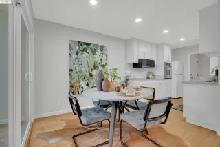 Photo #5: 41090806 Listing