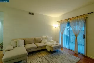 Photo #5: 41090817 Listing 