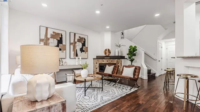 MLS: 41091029 Condo For Sale