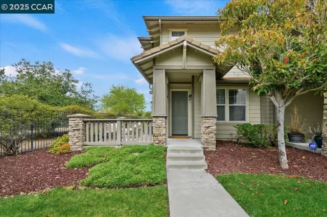 MLS: 41091108 Condo For Sale