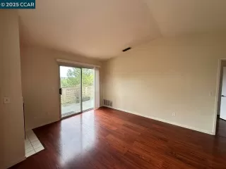 Photo #5: 41091188 Listing