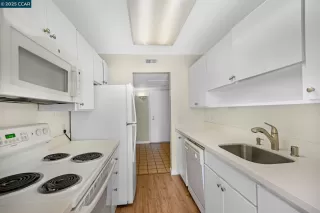 Photo #2: 41091198 Listing 