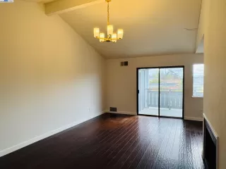 Photo #2: 41091219 Listing