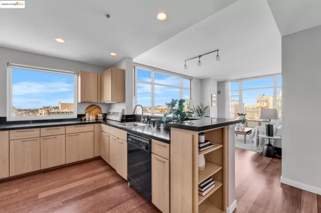 MLS: 41091247 Condo For Sale