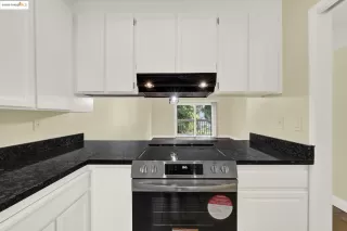 Photo #2: 41091289 Listing 