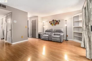 Photo #1: 41091365 Listing