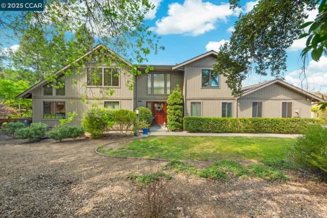 MLS: 41091443 Condo For Sale