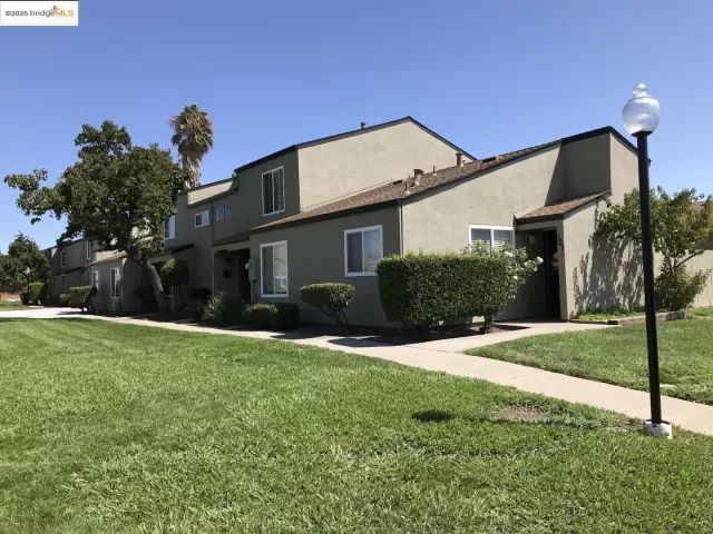 MLS: 41091612 Condo For Sale