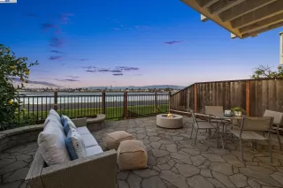 More Details about MLS # 41091624 : 53 BAY PARK TER