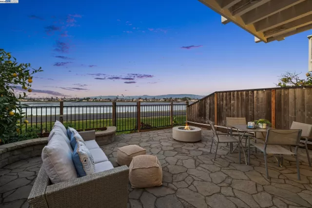 MLS: 41091624 Condo For Sale