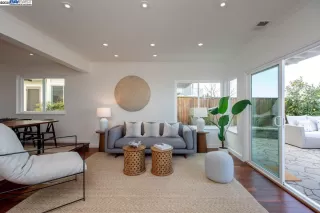 Photo #5: 41091624 Listing