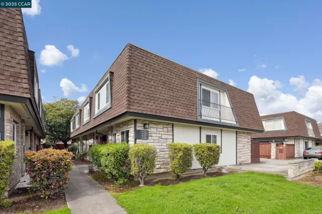 MLS: 41091660 Condo For Sale