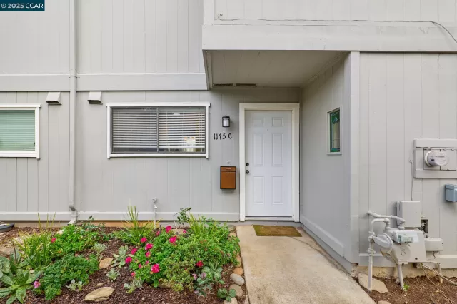 MLS: 41091677 Condo For Sale