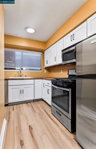 Photo #2: 41091677 Listing