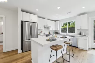 Photo #5: 41091719 Listing