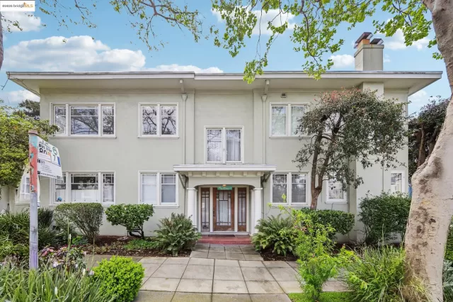 MLS: 41091858 Condo For Sale