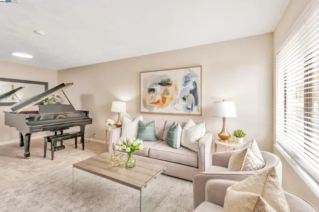 MLS: 41091866 Condo For Sale