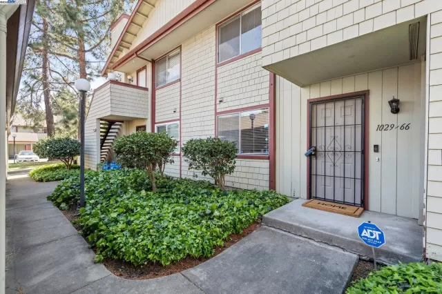 MLS: 41091947 Condo For Sale