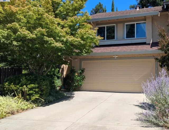 MLS: 41092005 Condo For Sale