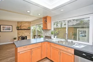 Photo #6: 41092016 Listing 