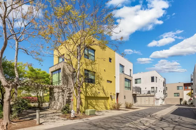 MLS: 41092036 Condo For Sale