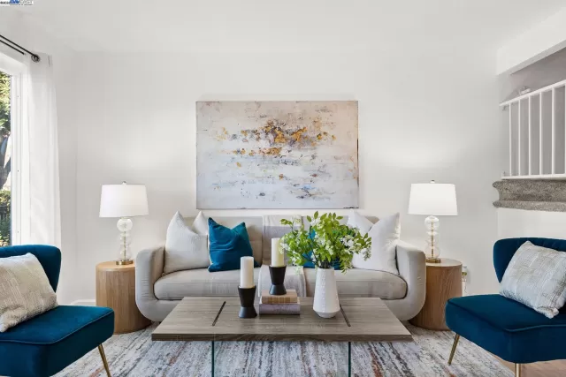 MLS: 41092069 Condo For Sale