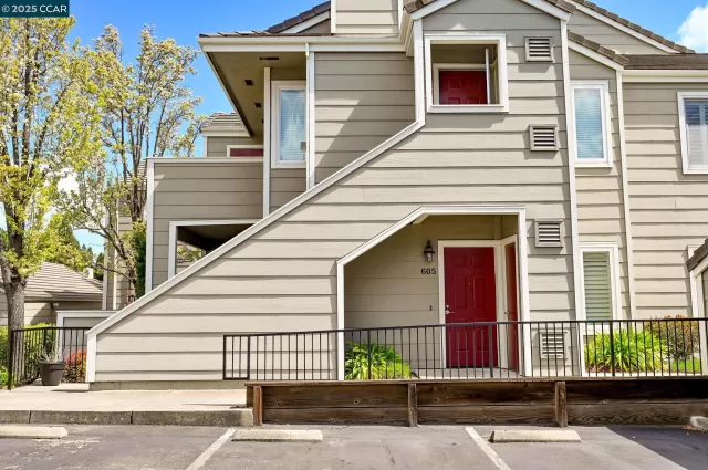 MLS: 41092089 Condo For Sale