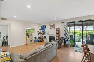 Photo #6: 41092175 Listing