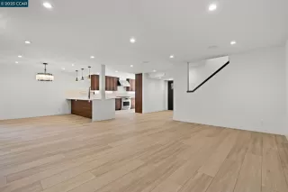 Photo #5: 41092183 Listing