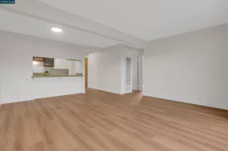 Photo #4: 41092206 Listing