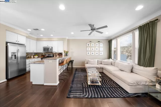 MLS: 41092227 Condo For Sale