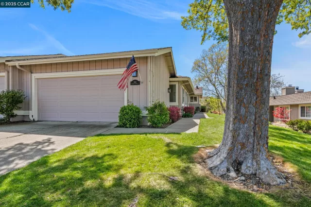 MLS: 41092302 Condo For Sale