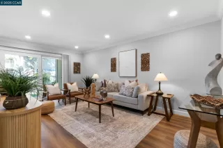 Photo #5: 41092390 Listing