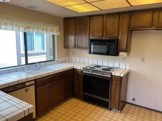 Photo #5: 41092502 Listing