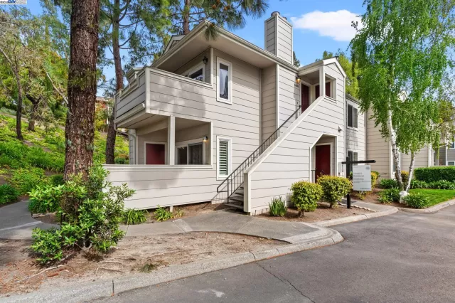 MLS: 41092519 Condo For Sale