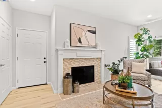 Photo #5: 41092519 Listing