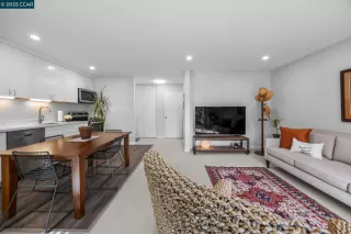 Photo #6: 41092594 Listing