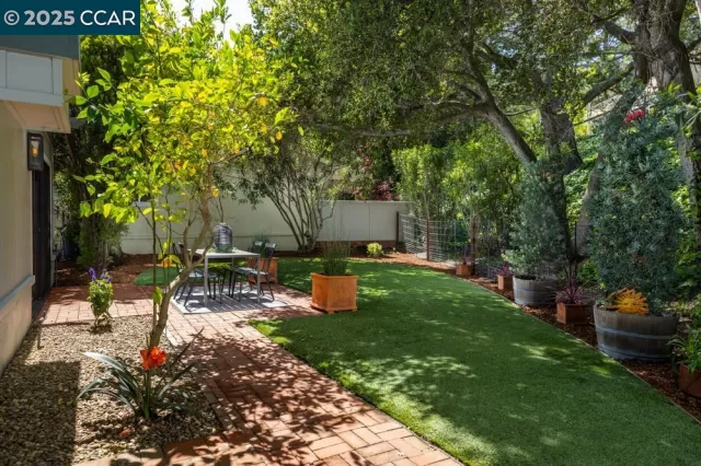 MLS: 41092750 Condo For Sale